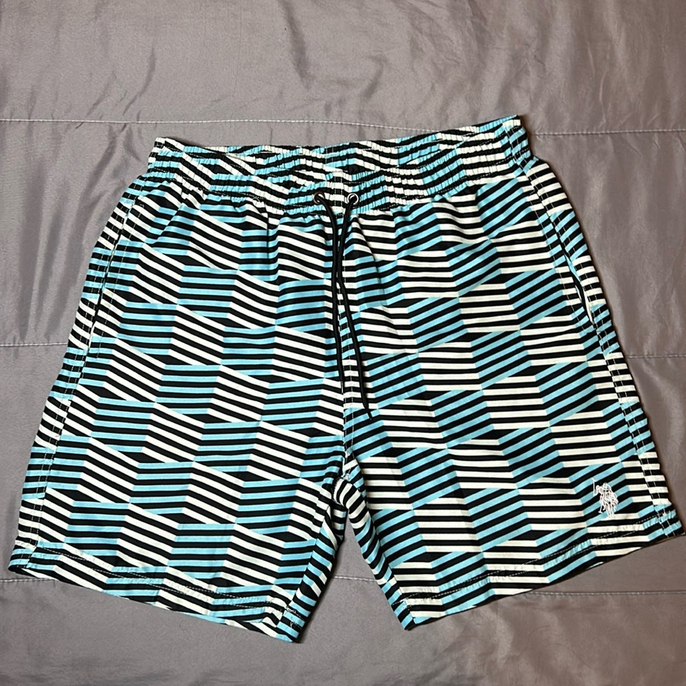 U.S. Polo ASSN. men’s Swim Shorts. Size Medium.